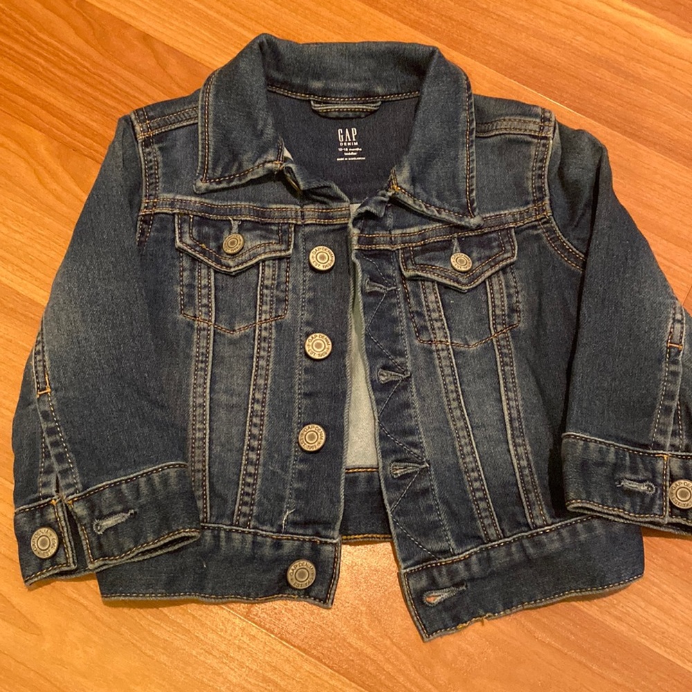 Baby Gap toddler denim jacket 12-18 months